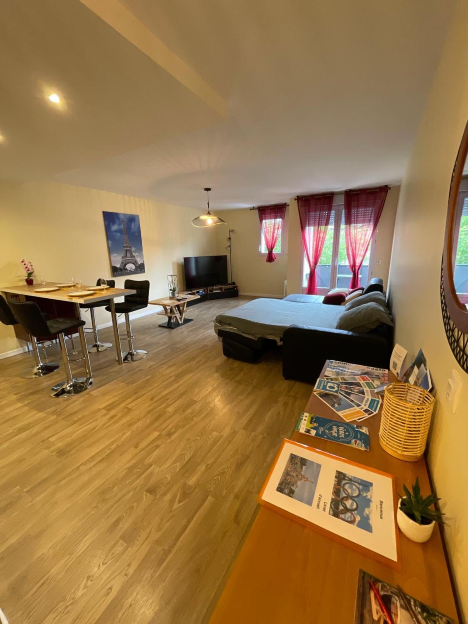 Paris Disneyland Appartement Centre-Ville, Parking, Au Coeur De L'Aviron Vaires-sur-Marne Bagian luar foto